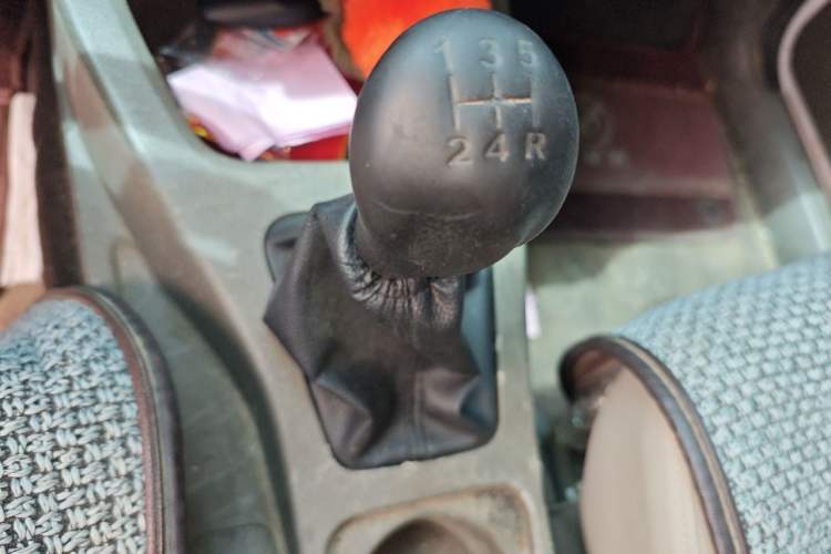 Used Wuling Rongguang V 2018 1.2L Practical Model Gear Lever