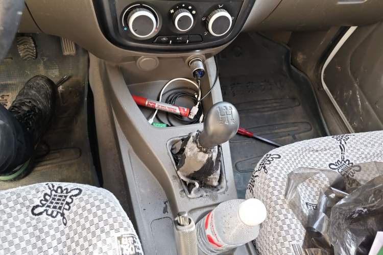 Used Wuling Rongguang V 2018 1.2L Practical Model Gear Lever