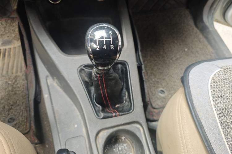 Used Wuling Rongguang V 2018 1.5L Standard Version Gear Lever
