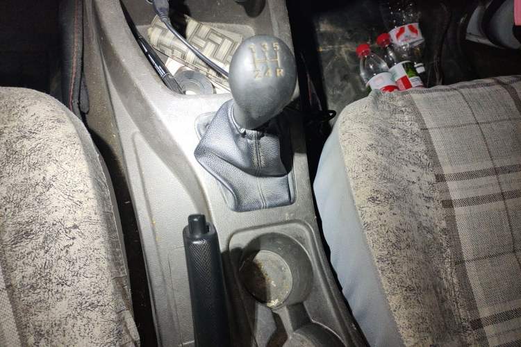 Used Wuling Rongguang V 2018 1.5L Standard Version Gear Lever