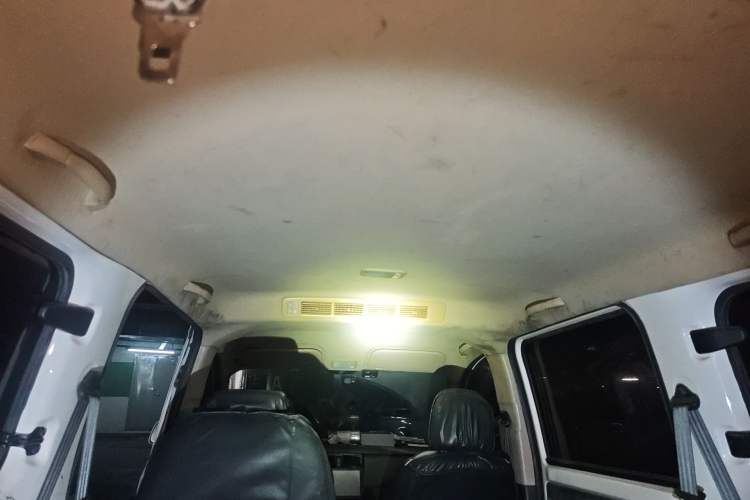Used Wuling Rongguang V 2018 1.5L Standard Version Headliner