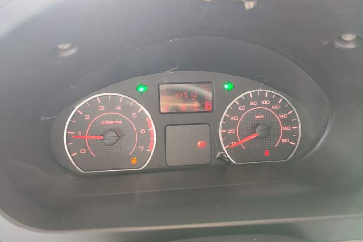 Used Wuling Rongguang V 2018 1.5L Practical Version Instrument Cluster