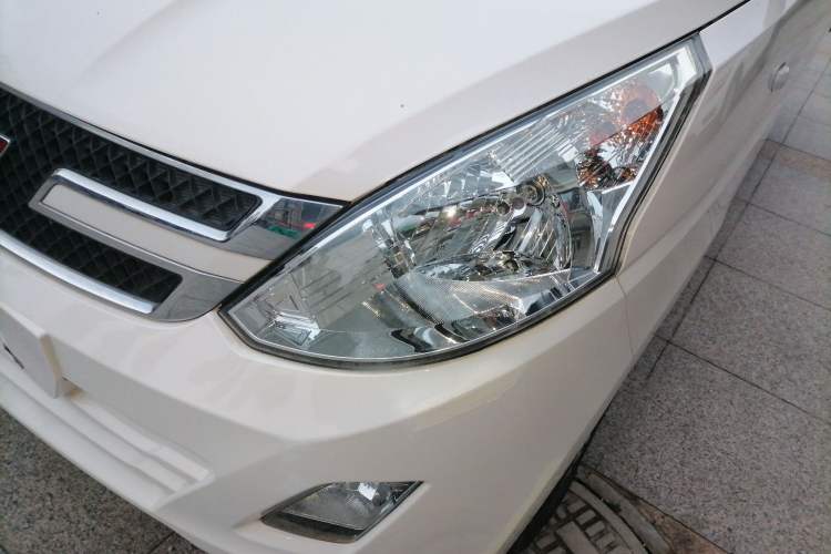 Used Wuling Rongguang V 2018 1.2L Standard Model Left Front Headlight