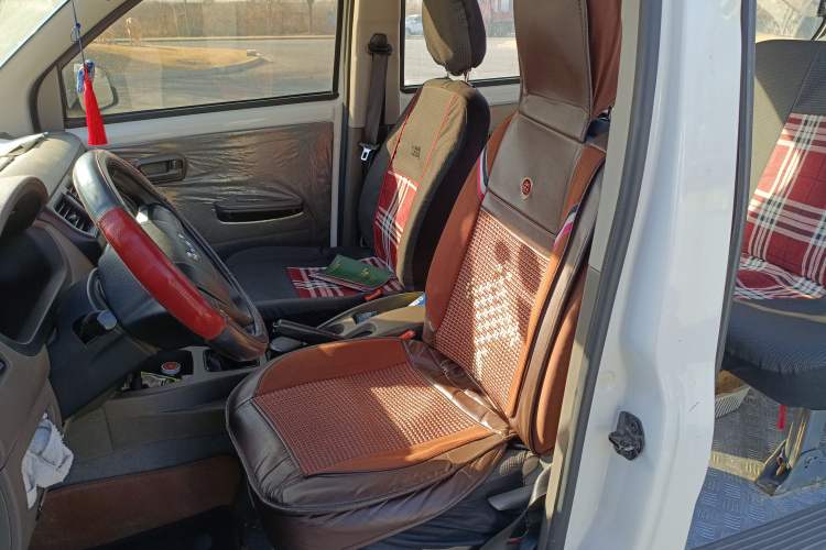 Used Wuling Rongguang V 2018 1.5L Practical Version Left Front Seat