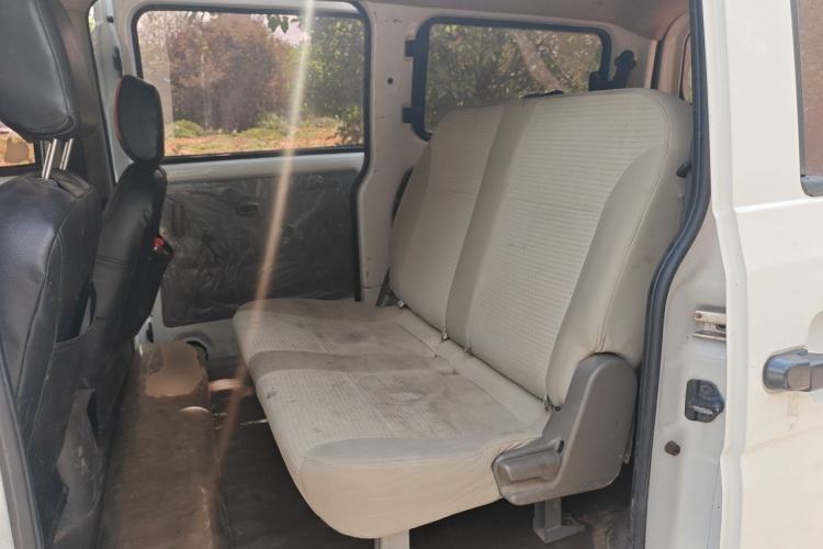 Used Wuling Rongguang V 2018 1.5L Practical Version Left Rear Seat