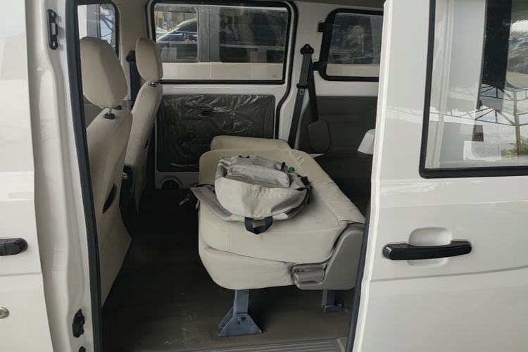 Used Wuling Rongguang V 2018 1.5L Practical Version Left Rear Seat