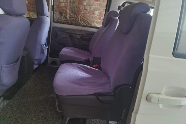 Used Wuling Rongguang V 2018 1.5L Standard Version Left Rear Seat