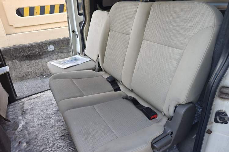 Used Wuling Rongguang V 2018 1.5L Practical Version Left Rear Seat