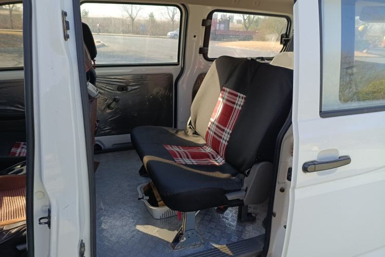 Used Wuling Rongguang V 2018 1.5L Practical Version Left Rear Seat