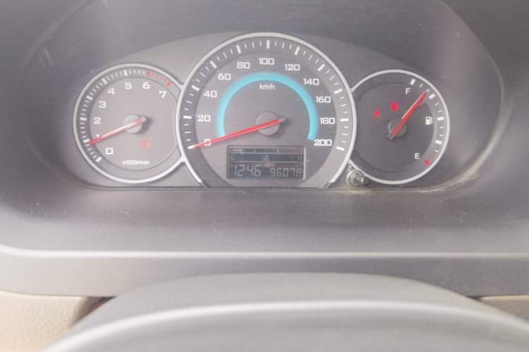 Used Wuling Rongguang V 2018 1.5L Standard Version Odometer Close Up