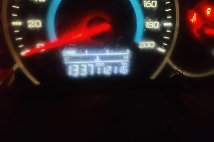 Used Wuling Rongguang V 2018 1.5L Standard Version Odometer Close Up