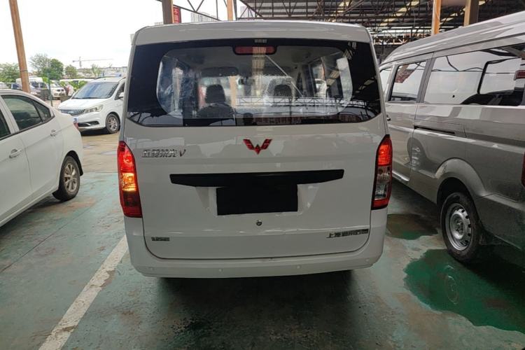 Used Wuling Rongguang V 2018 1.5L Practical Version Rear