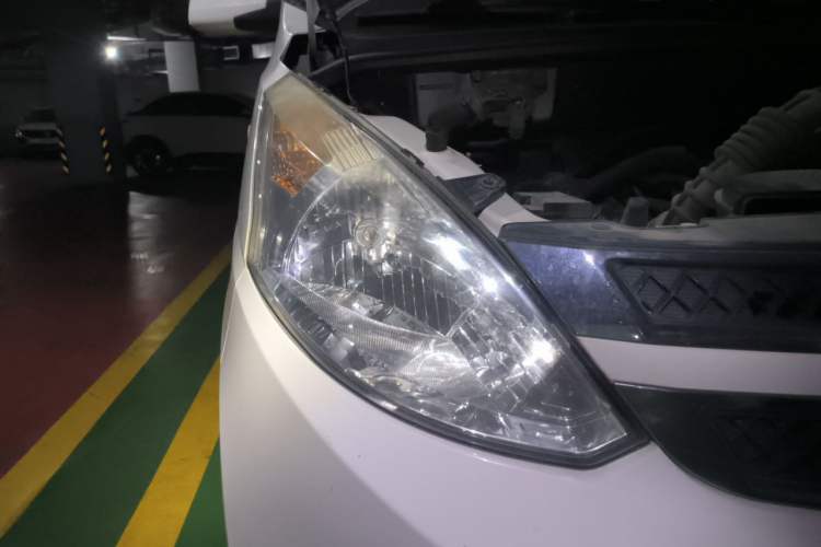 Used Wuling Rongguang V 2018 1.5L Standard Version Right Front Headlight