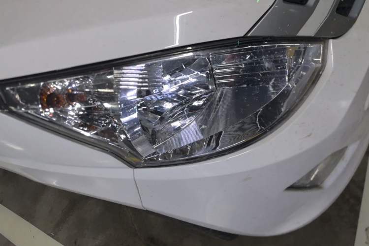 Used Wuling Rongguang V 2018 1.2L Practical Model Right Front Headlight