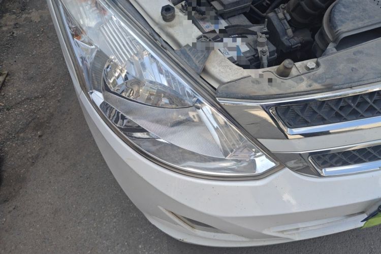 Used Wuling Rongguang V 2018 1.5L Standard Version Right Front Headlight