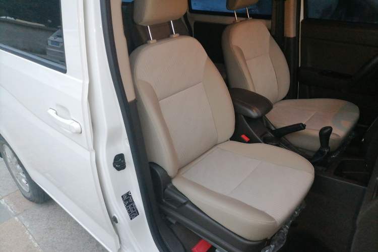Used Wuling Rongguang V 2018 1.2L Standard Model Right Front Seat