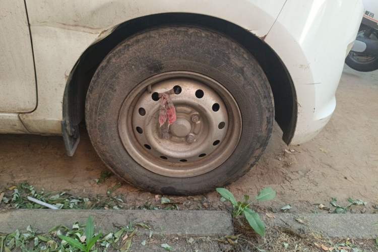Used Wuling Rongguang V 2018 1.5L Practical Version Right Front Wheel Hub
