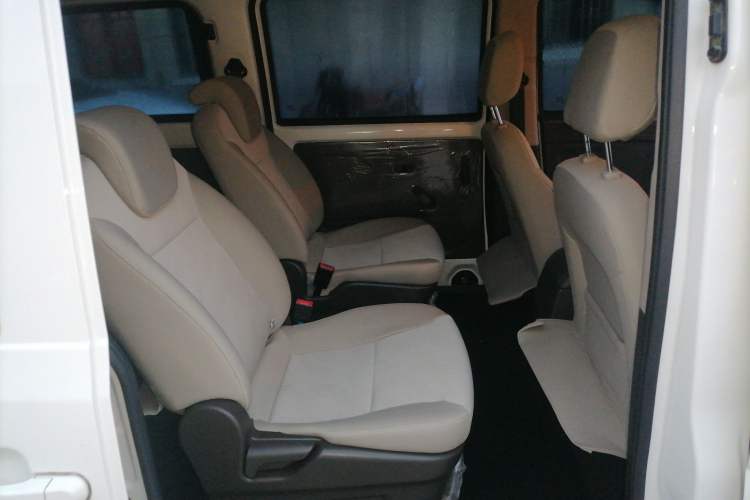 Used Wuling Rongguang V 2018 1.2L Standard Model Right Rear Seat