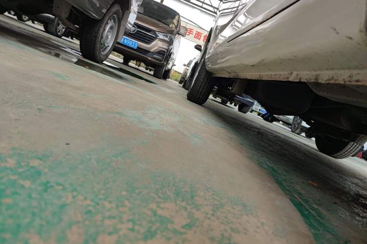 Used Wuling Rongguang V 2018 1.5L Practical Version Right Side Sill