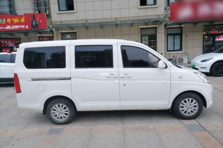 Used Wuling Rongguang V 2018 1.2L Standard Model Right Side