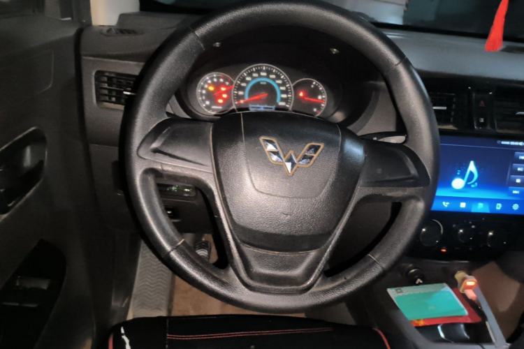 Used Wuling Rongguang V 2018 1.5L Standard Version Steering Wheel
