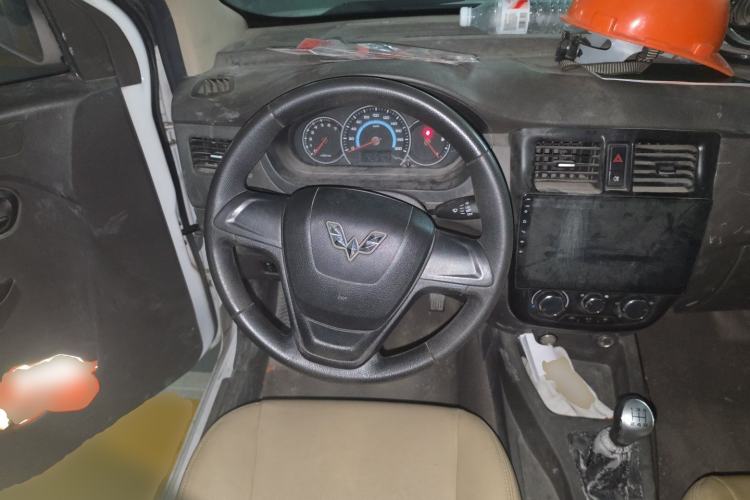 Used Wuling Rongguang V 2018 1.5L Standard Version Steering Wheel