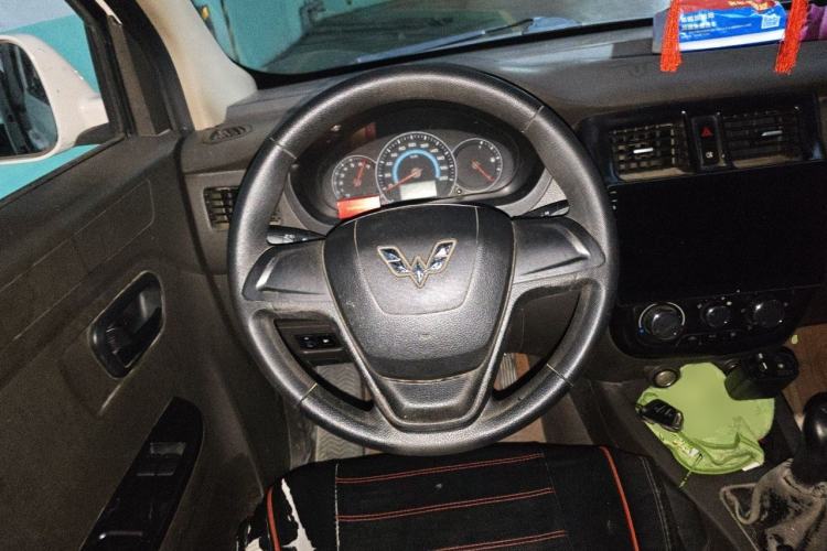 Used Wuling Rongguang V 2018 1.5L Standard Version Steering Wheel