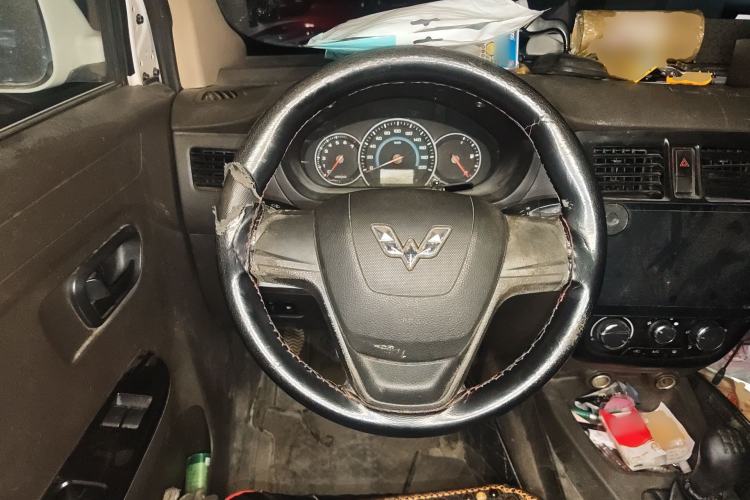 Used Wuling Rongguang V 2018 1.5L Standard Version Steering Wheel