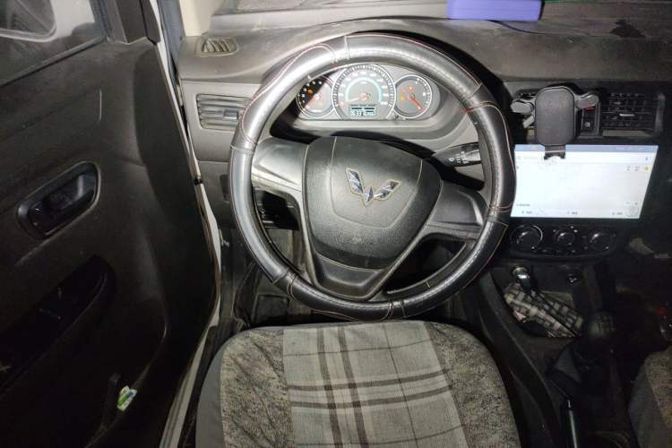 Used Wuling Rongguang V 2018 1.5L Standard Version Steering Wheel