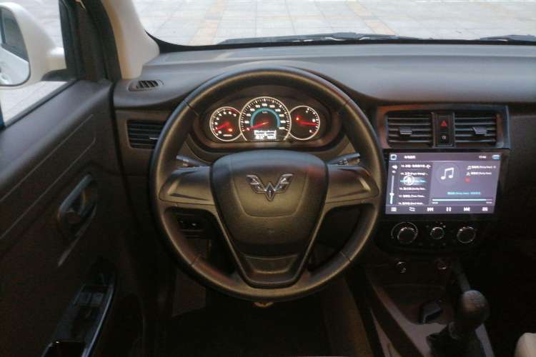 Used Wuling Rongguang V 2018 1.2L Standard Model Steering Wheel