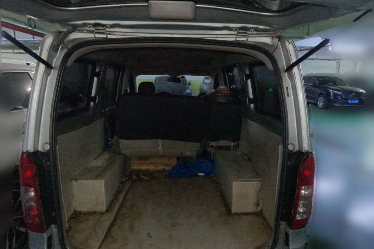 Used Wuling Rongguang V 2018 1.5L Practical Version Trunk
