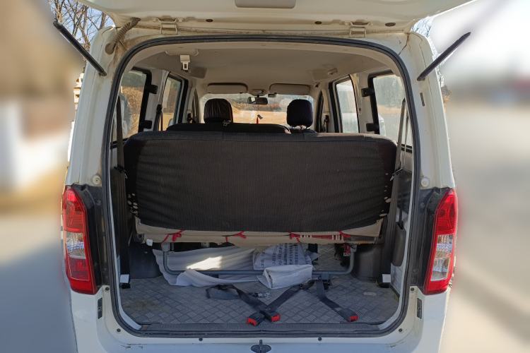 Used Wuling Rongguang V 2018 1.5L Practical Version Trunk