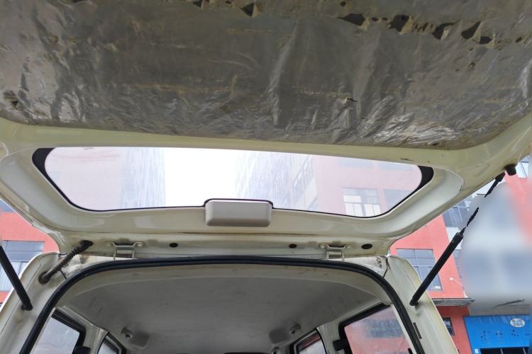 Used Wuling Rongguang V 2018 1.5L Practical Version Trunk