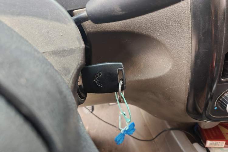 Used Wuling Rongguang V 2018 1.5L Practical Version Vehicle Key