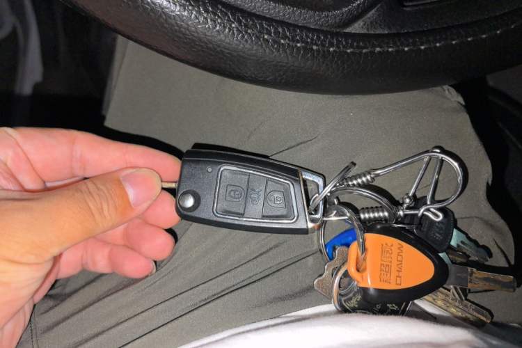 Used Wuling Rongguang V 2018 1.2L Practical Model Vehicle Key