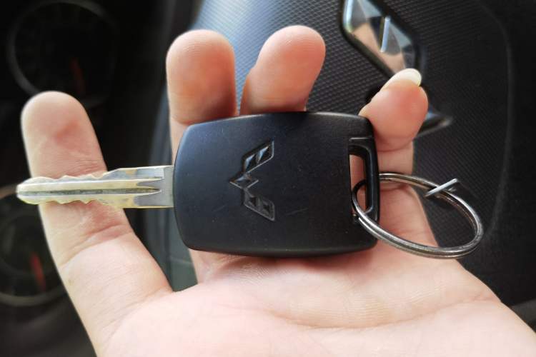 Used Wuling Rongguang V 2018 1.5L Practical Version Vehicle Key