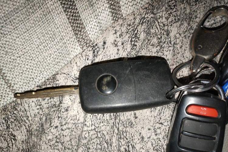 Used Wuling Rongguang V 2018 1.5L Standard Version Vehicle Key