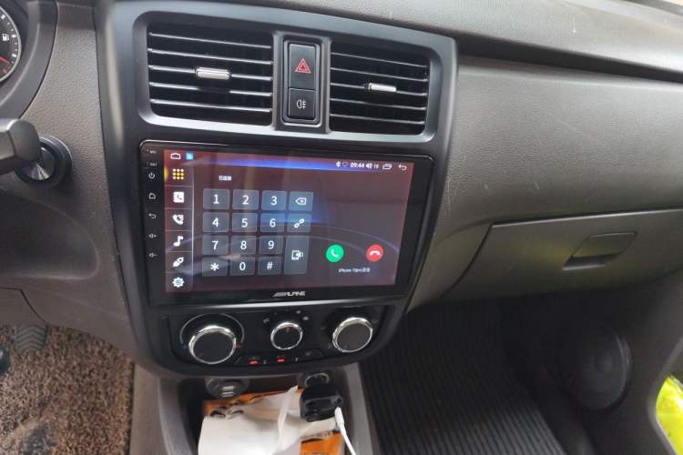 Used Wuling Rongguang V 2018 1.5L Standard Version Audio And AC Panel
