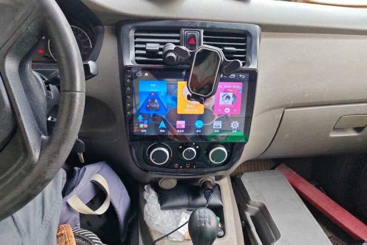 Used Wuling Rongguang V 2018 1.5L Practical Version Audio And AC Panel