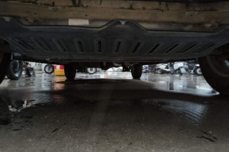 Used Wuling Rongguang V 2018 1.2L Standard Model Chassis Front