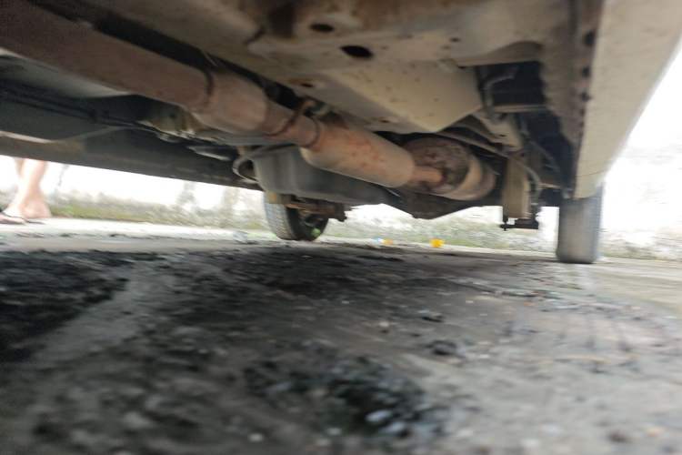 Used Wuling Rongguang V 2018 1.5L Practical Version Chassis Front Left