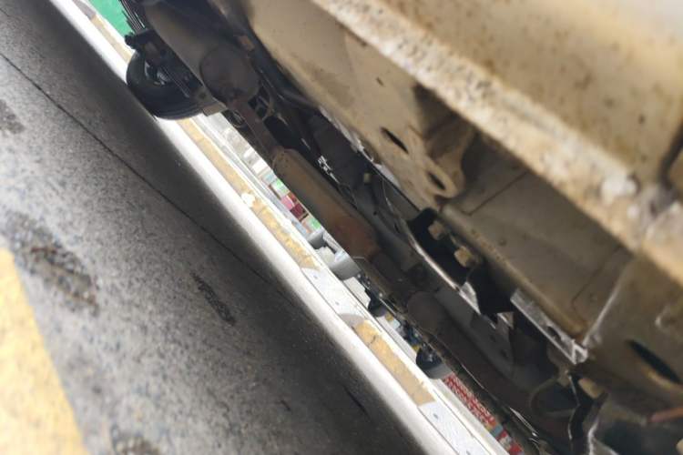 Used Wuling Rongguang V 2018 1.5L Standard Version Chassis Front Right