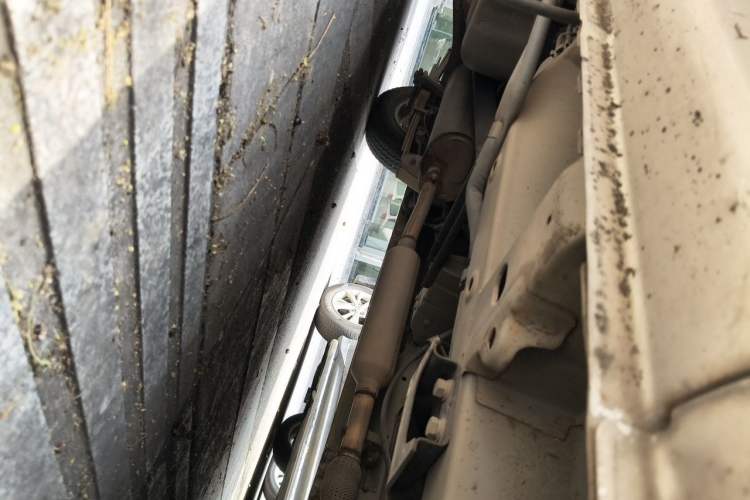 Used Wuling Rongguang V 2018 1.5L Standard Version Chassis Front Right