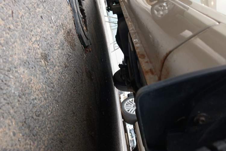 Used Wuling Rongguang V 2018 1.5L Standard Version Chassis Front Right