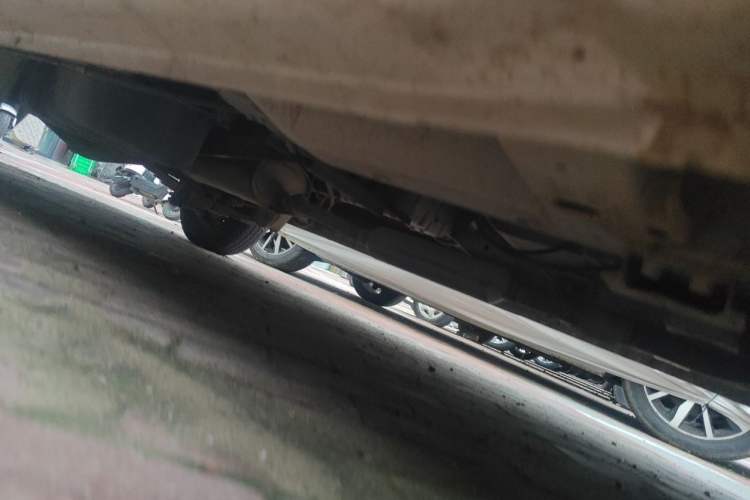 Used Wuling Rongguang V 2018 1.5L Practical Version Chassis Front Right