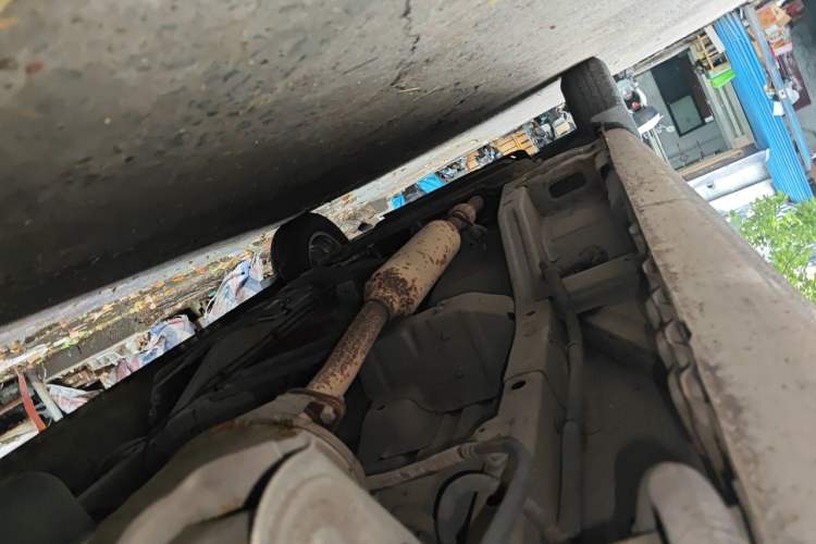 Used Wuling Rongguang V 2018 1.5L Standard Version Chassis Rear Left