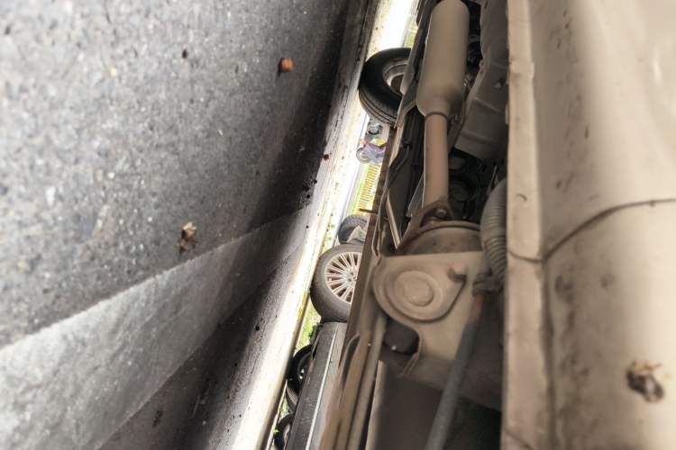 Used Wuling Rongguang V 2018 1.5L Standard Version Chassis Rear Left