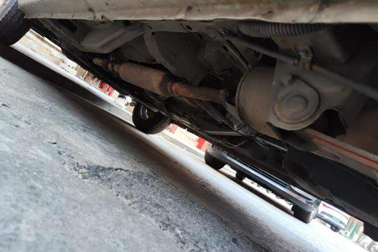Used Wuling Rongguang V 2018 1.5L Standard Version Chassis Rear Left