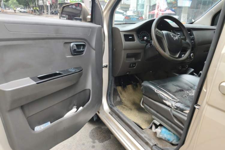 Used Wuling Rongguang V 2018 1.5L Standard Version Driver Seat