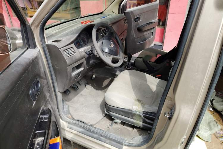 Used Wuling Rongguang V 2018 1.5L Standard Version Driver Seat